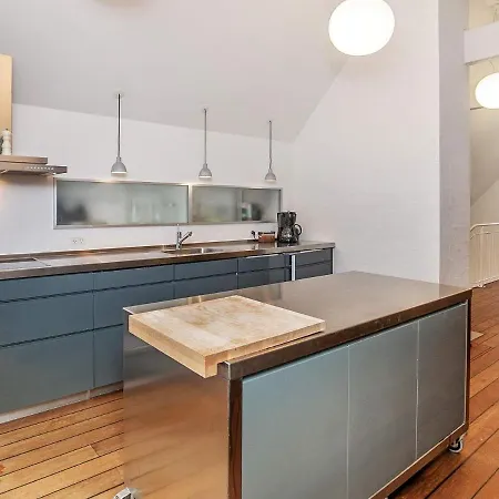 Apartment 6 Person Holiday On A In *